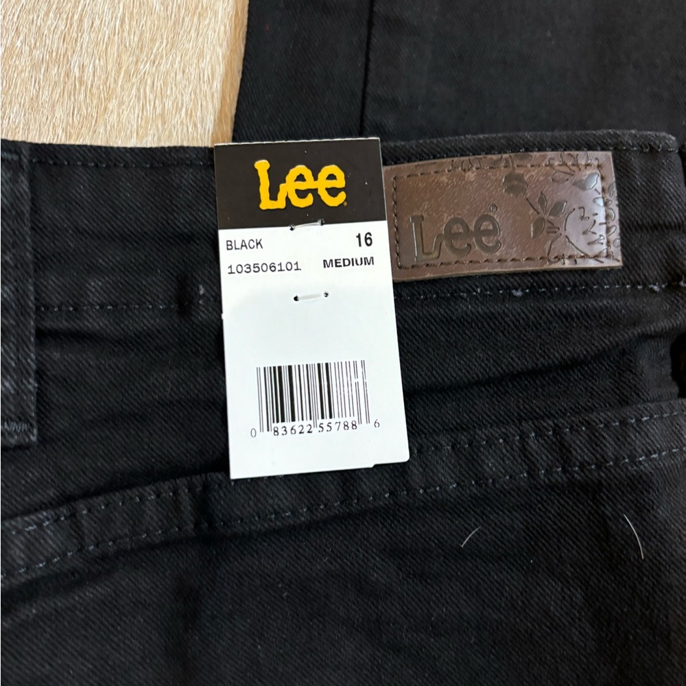 New Black Ladies Jeans